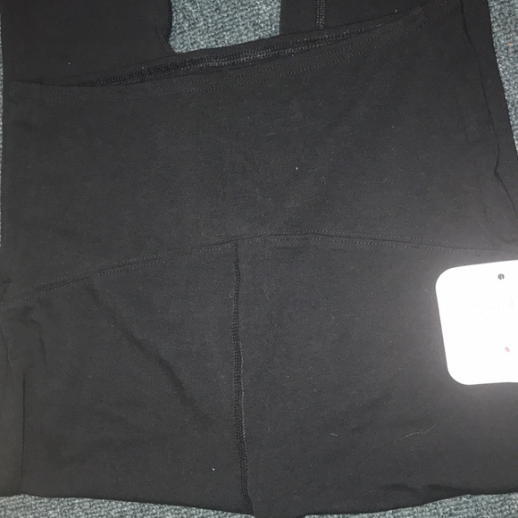 New Maternity Leggings (2 Sizes Available)! - Picture 7 of 13